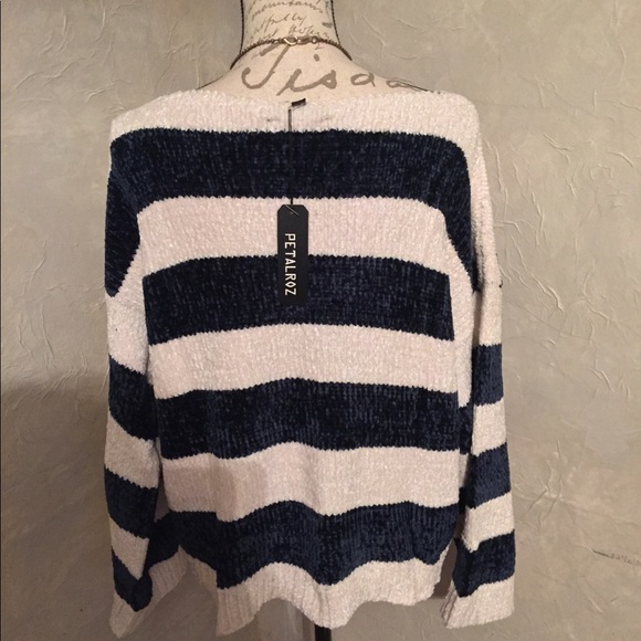 1 Left 5🌟 New!! Super Soft Stripe Chenille - Picture 3 of 7